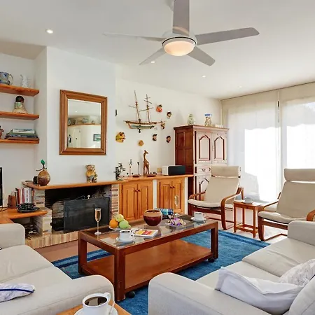 Sleeps 8 Llafranc