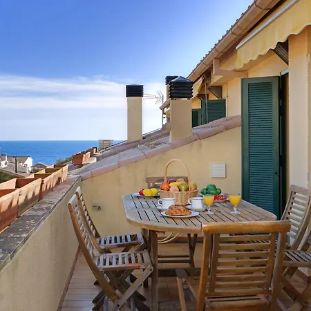 Sleeps 8 Apartment *